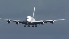 فيديو: هبوط يحبس الأنفاس لقائدي طائرة تابعة لطيران الإمارات